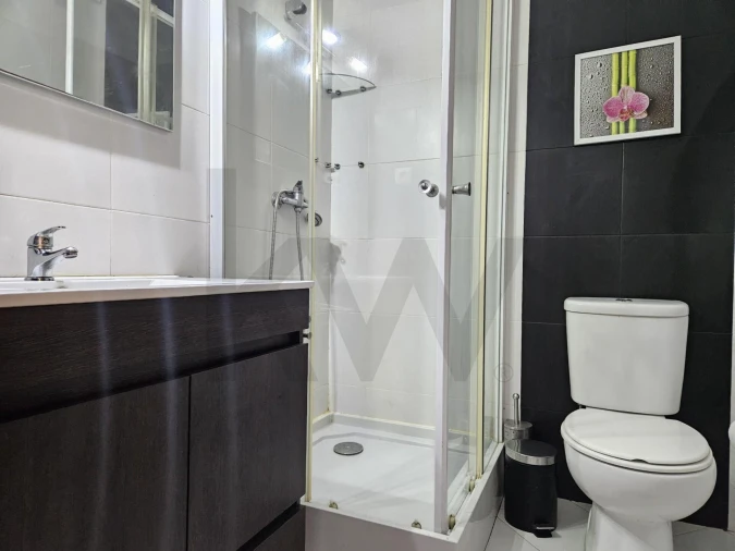 Moradia T4 para Venda em Almalagues Foto 50