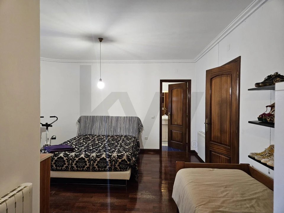 Moradia T4 para Venda em Almalagues Foto 28