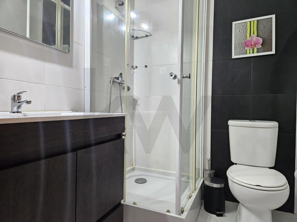 Moradia T4 para Venda em Almalagues Foto 50