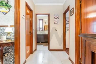 Apartamento T3 para Venda em Subportela, Deocriste e Portela Susã