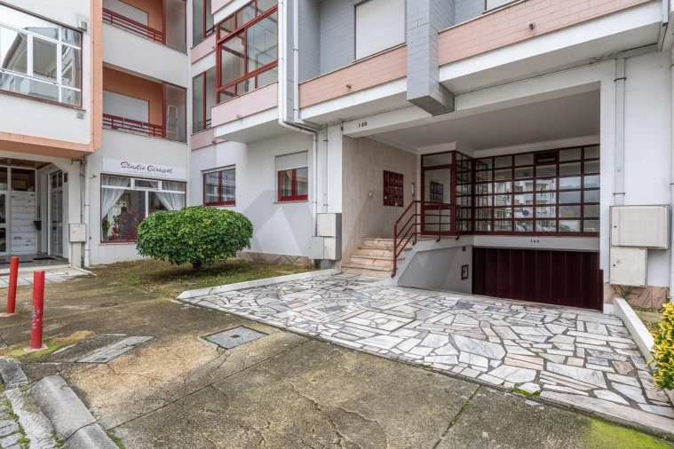 Apartamento T3 para Venda em Subportela, Deocriste e Portela Susã Foto 29
