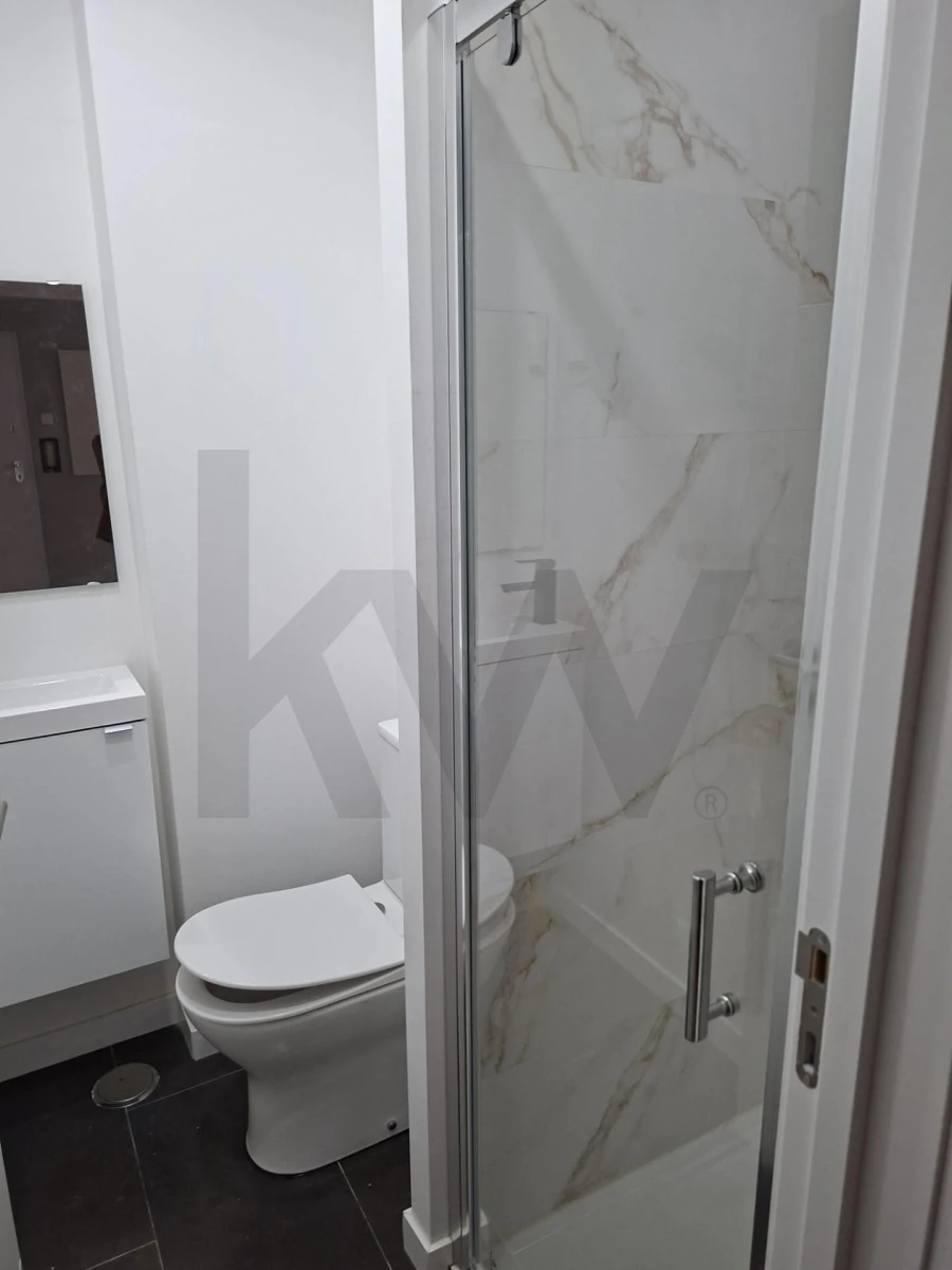 Apartamento T4 para Venda em Alfragide Foto 6