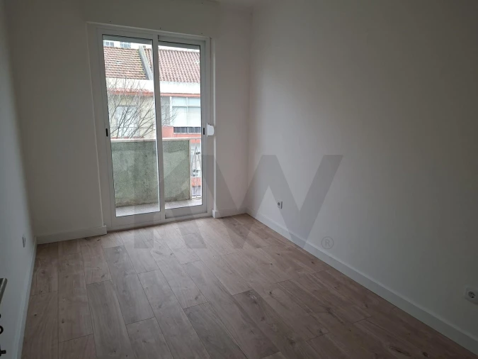 Apartamento T4 para Venda em Alfragide Foto 3