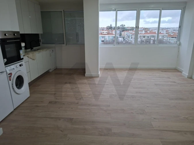 Apartamento T4 para Venda em Alfragide Foto 8