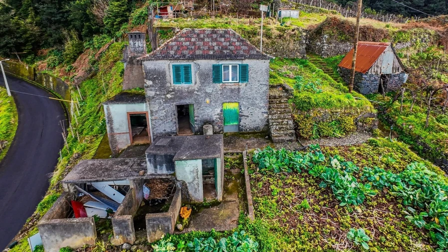 Moradia T4 para Venda em Ponta Delgada Foto 4