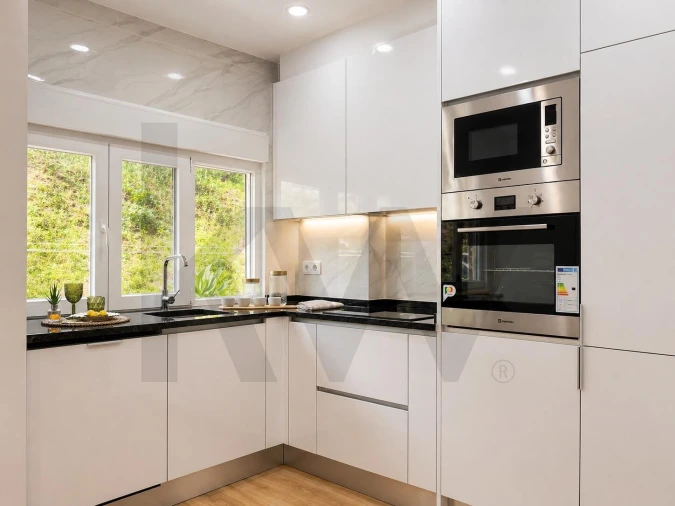 Apartamento T2 para Venda em Benfica Foto 2