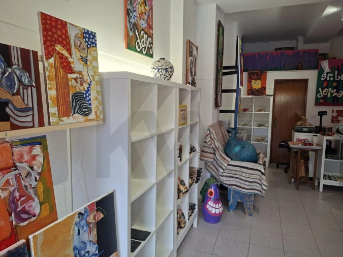 Loja para Arrendamento em Algueirão-Mem Martins Foto 2