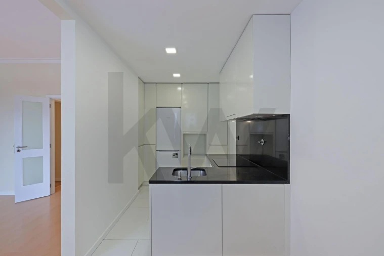 Apartamento T2 para Arrendamento em Aldoar, Foz do Douro e Nevogilde Foto 3