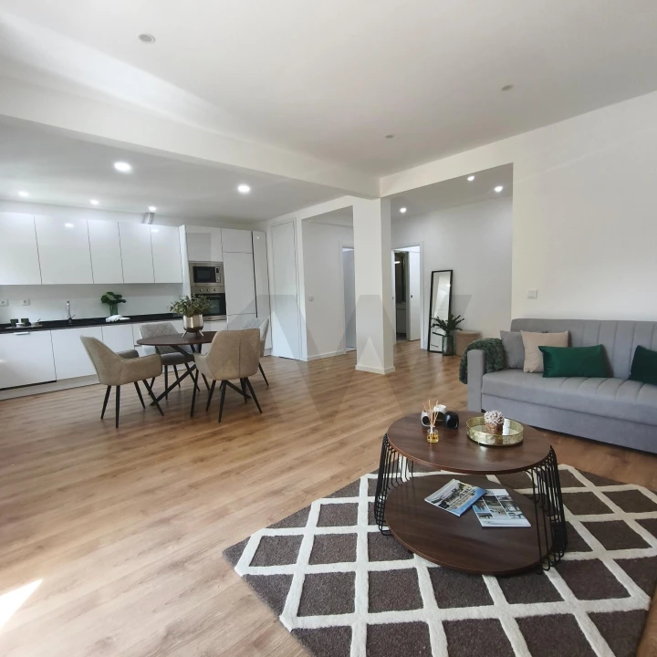 Apartamento T3 para Venda em Benfica Foto 9