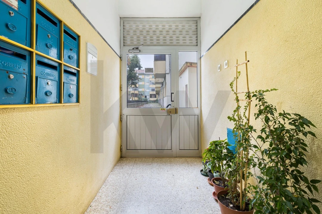 Apartamento T2 para Venda em Barreiro e Lavradio Foto 4