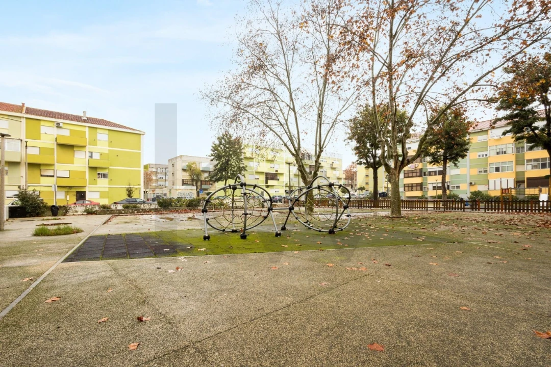 Apartamento T2 para Venda em Barreiro e Lavradio Foto 24