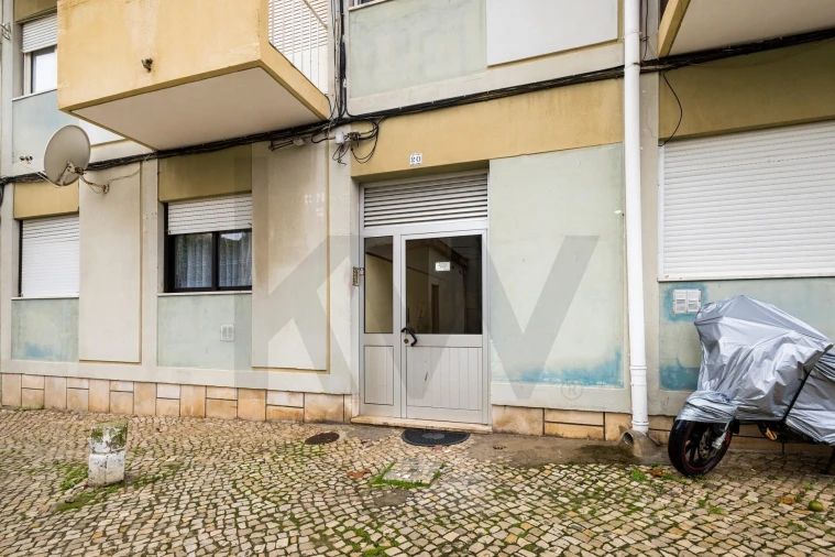 Apartamento T2 para Venda em Barreiro e Lavradio Foto 2