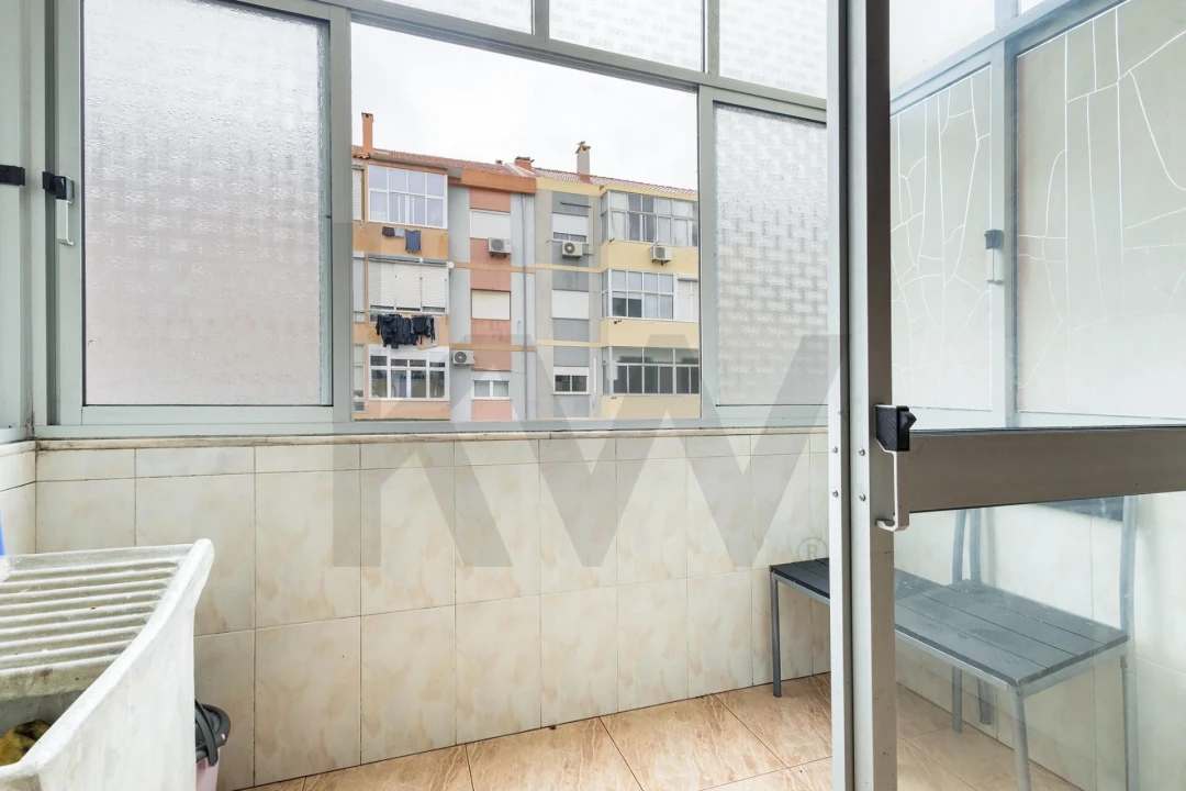 Apartamento T2 para Venda em Barreiro e Lavradio Foto 16