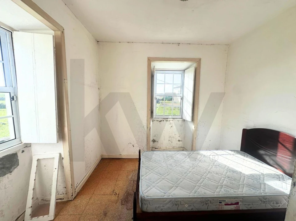 Moradia T2 para Venda em Santo Espirito Foto 9