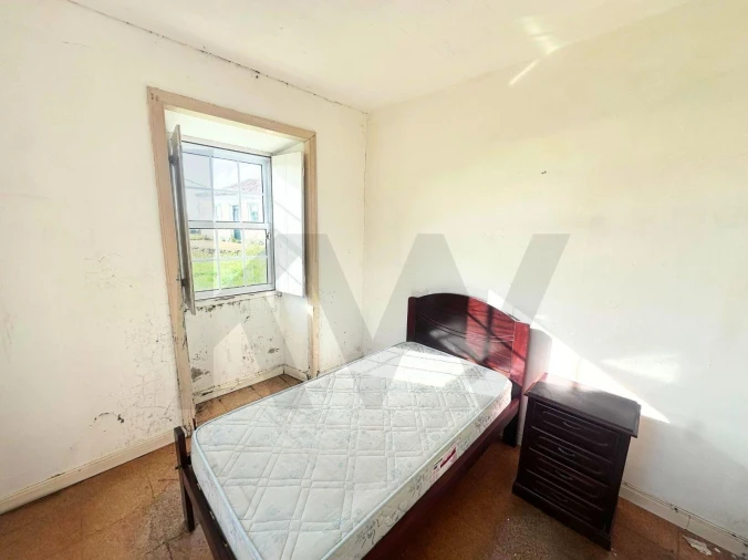 Moradia T2 para Venda em Santo Espirito Foto 2