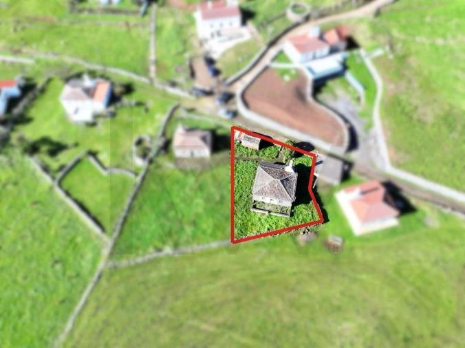 Moradia T2 para Venda em Santo Espirito Foto 11