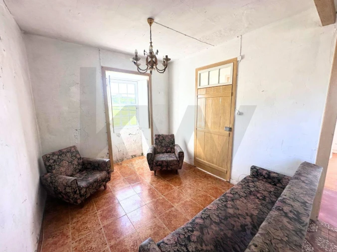 Moradia T2 para Venda em Santo Espirito Foto 4