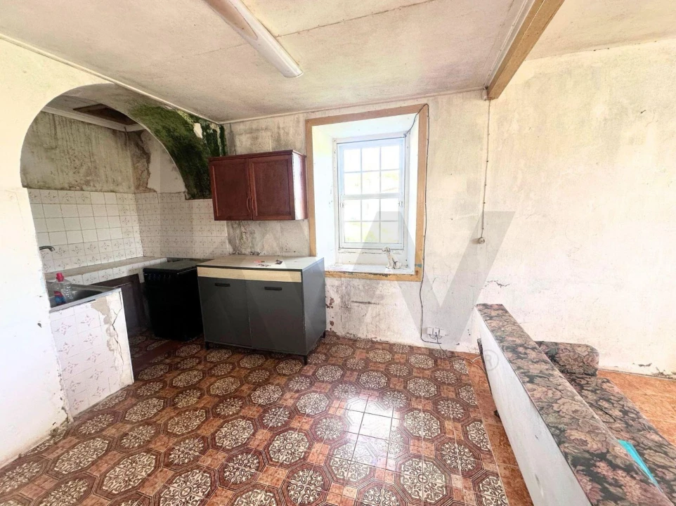 Moradia T2 para Venda em Santo Espirito Foto 6