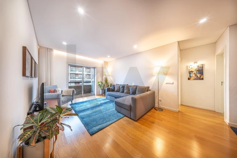 Apartamento T3 para Arrendamento em Braga (São José de São Lázaro e São João do Souto) Foto 14