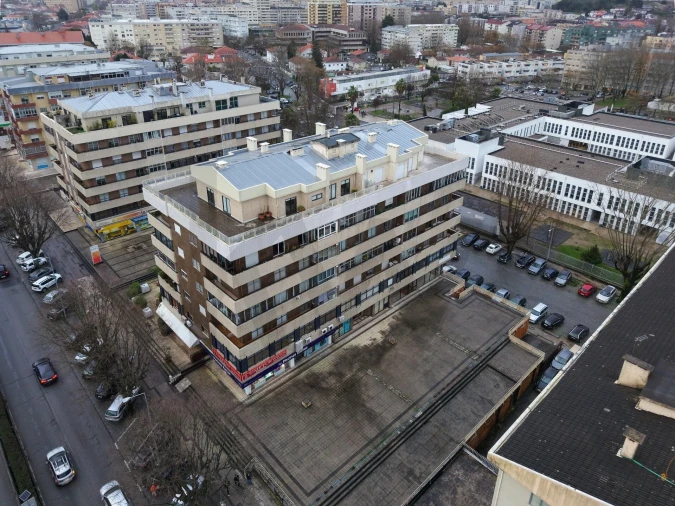 Apartamento T3 para Arrendamento em Braga (São José de São Lázaro e São João do Souto) Foto 6