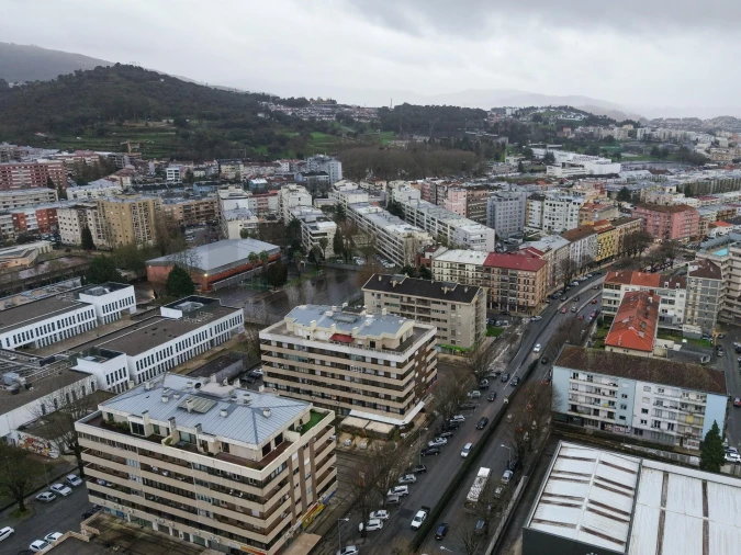 Apartamento T3 para Arrendamento em Braga (São José de São Lázaro e São João do Souto) Foto 36