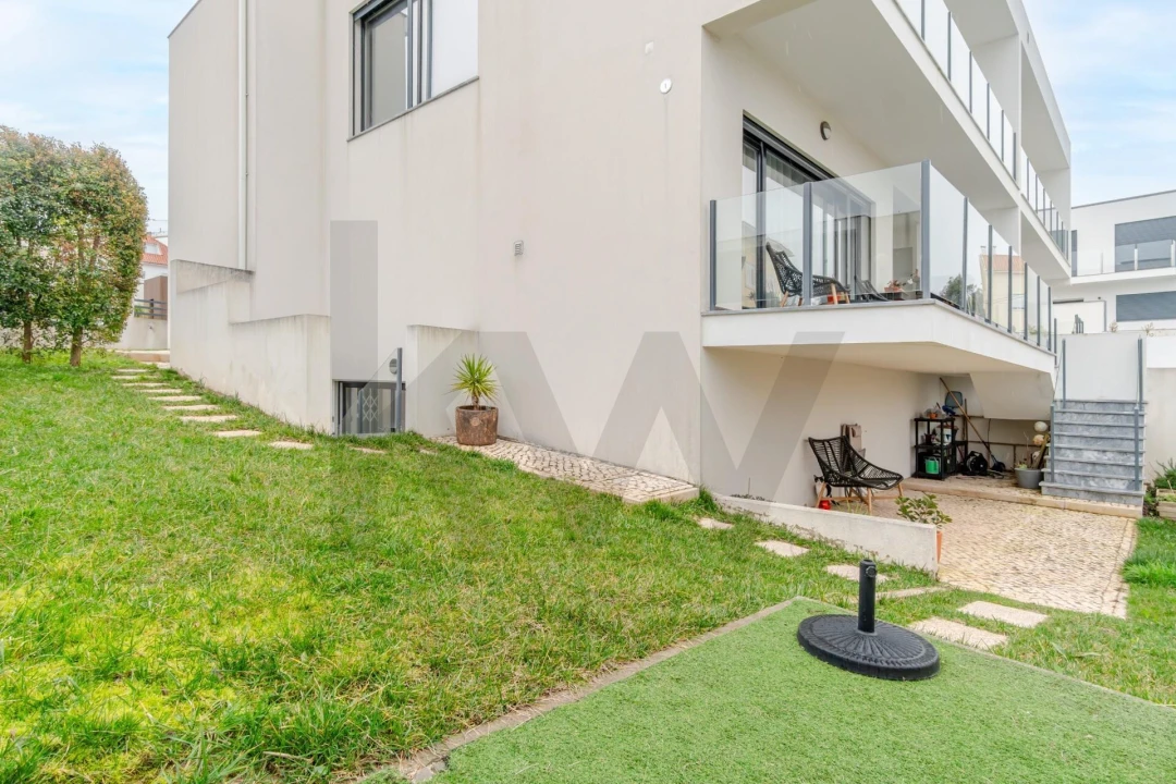 Moradia T4 para Venda em Charneca de Caparica e Sobreda Foto 43