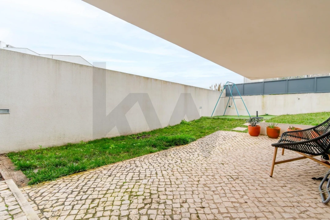 Moradia T4 para Venda em Charneca de Caparica e Sobreda Foto 42