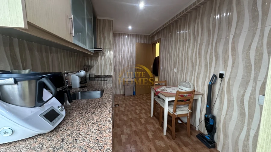 Apartamento T2 para Venda em Águas Livres Foto 10