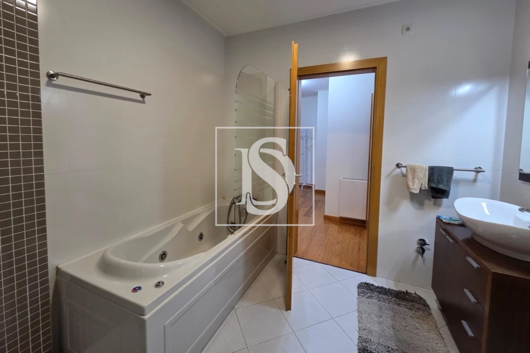 Apartamento T2 para Venda em Tondela e Nandufe Foto 13