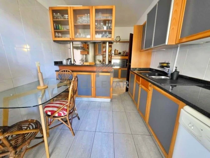 Moradia T3 para Venda em Santo Antonio Foto 5