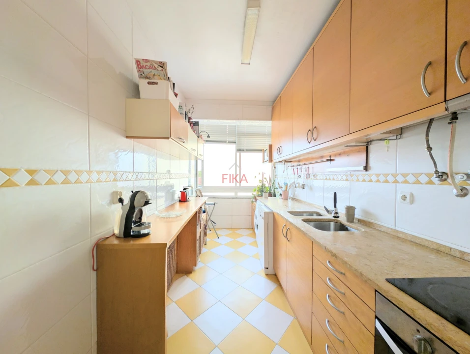 Apartamento T3 para Venda em Amora Foto 5