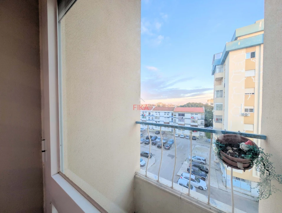 Apartamento T3 para Venda em Amora Foto 12