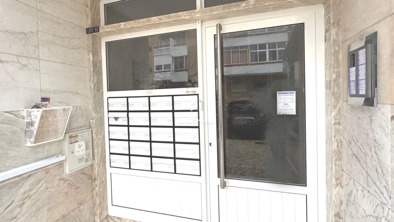 Apartamento T2 para Arrendamento em Oeiras e São Julião da Barra, Paço de Arcos e Caxias Foto 2