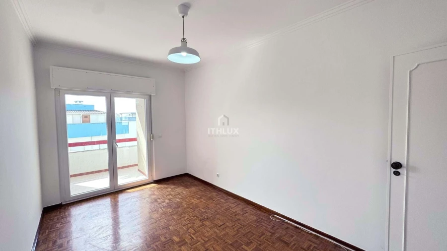 Apartamento T2 para Arrendamento em Oeiras e São Julião da Barra, Paço de Arcos e Caxias Foto 12