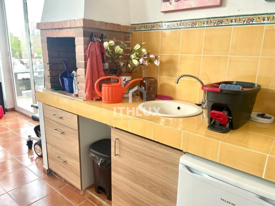 Moradia T3 para Venda em Tavira (Santa Maria e Santiago) Foto 8