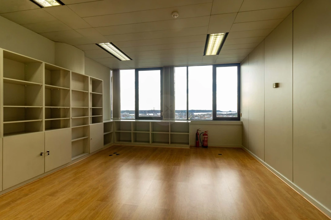 Escritório para Arrendamento em Campo de Ourique Foto 9