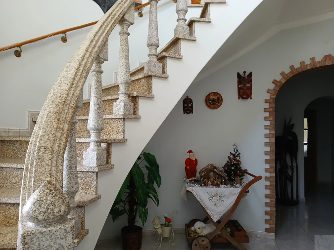 Moradia T6 para Venda em Lagoa e Carvoeiro Foto 18