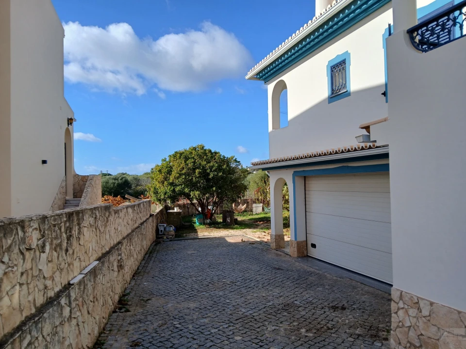 Moradia T6 para Venda em Lagoa e Carvoeiro Foto 4