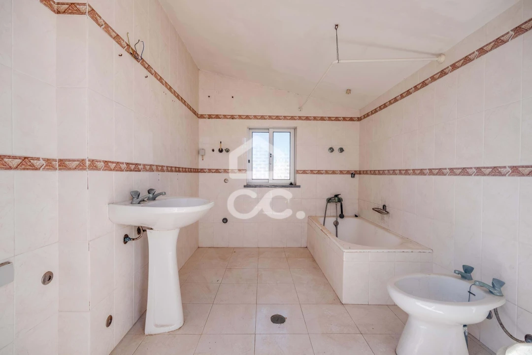 Moradia T4 para Venda em São Silvestre Foto 31