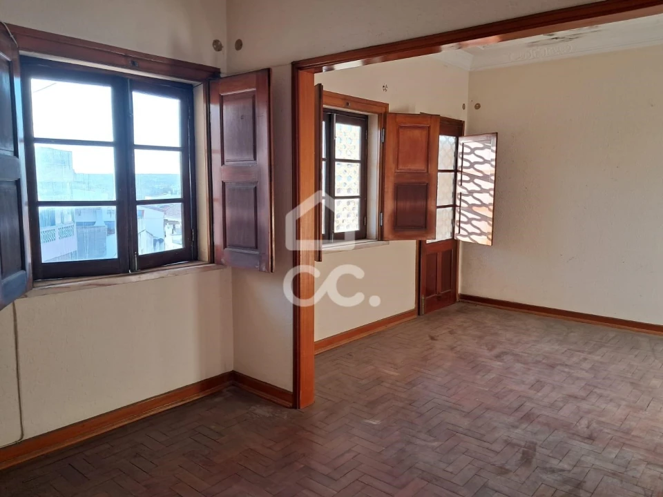 Prédio para Venda em São Silvestre Foto 1