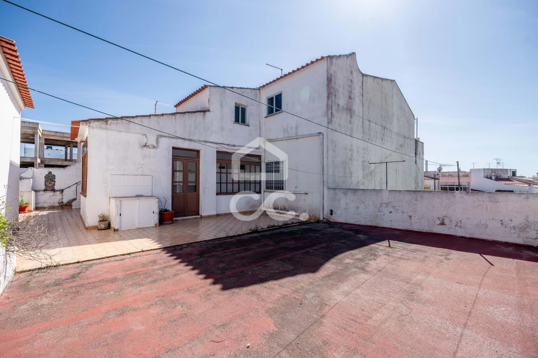 Moradia T4 para Venda em São Silvestre Foto 20