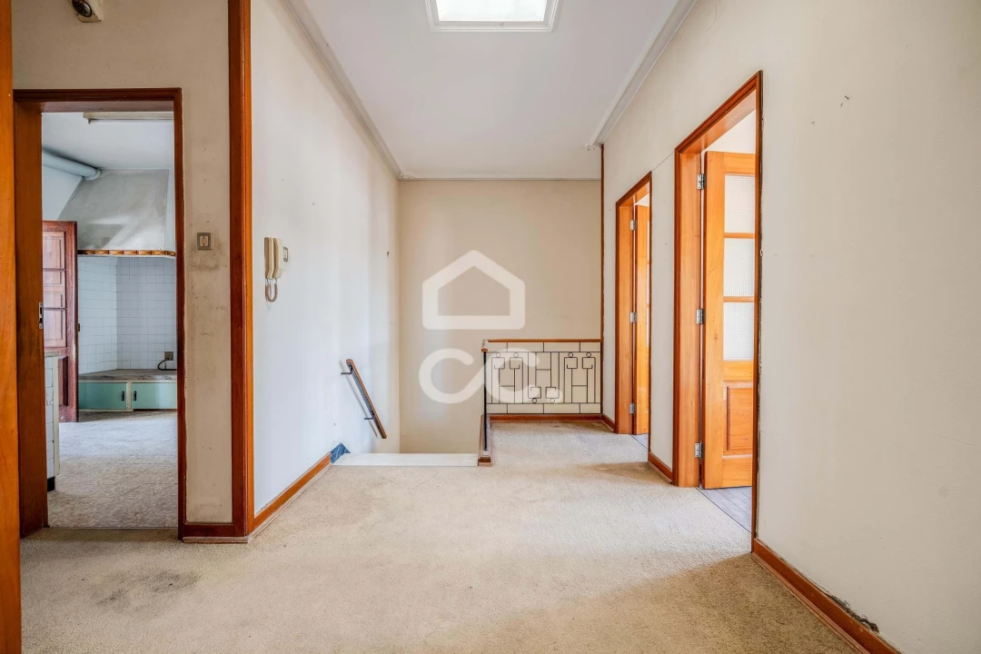 Moradia T4 para Venda em São Silvestre Foto 4