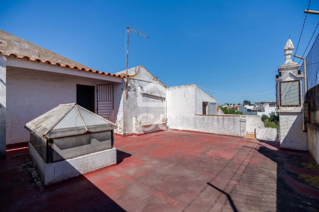 Moradia T4 para Venda em São Silvestre Foto 27