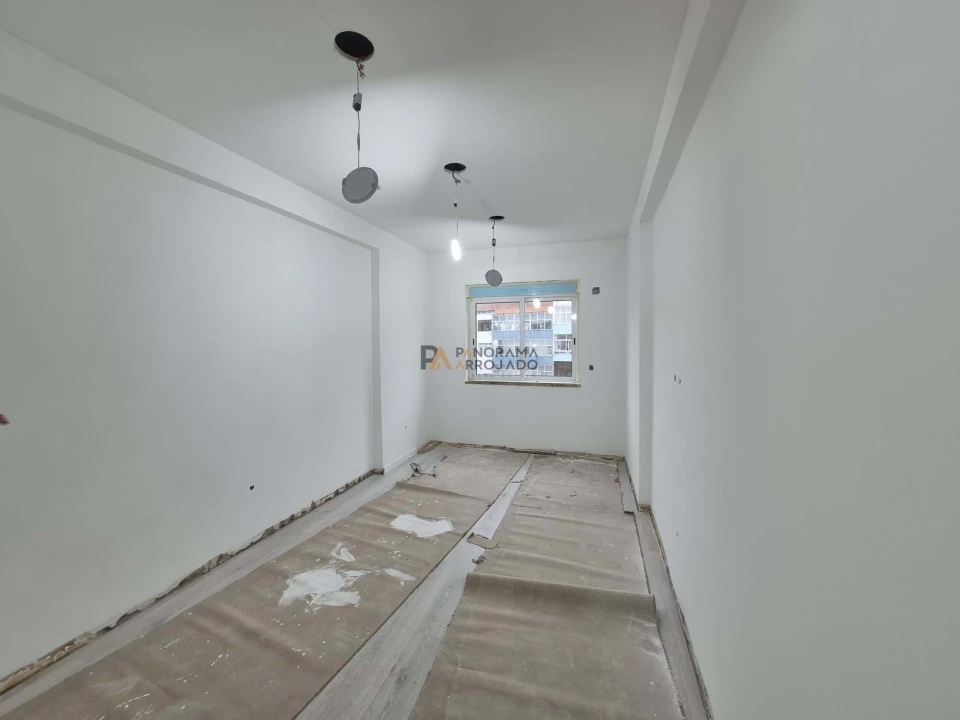 Apartamento T3 para Venda em Amora Foto 5