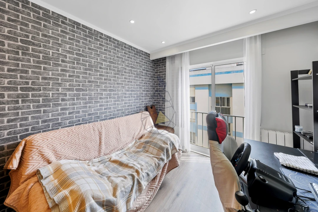 Apartamento T3 para Venda em Estômbar e Parchal Foto 13