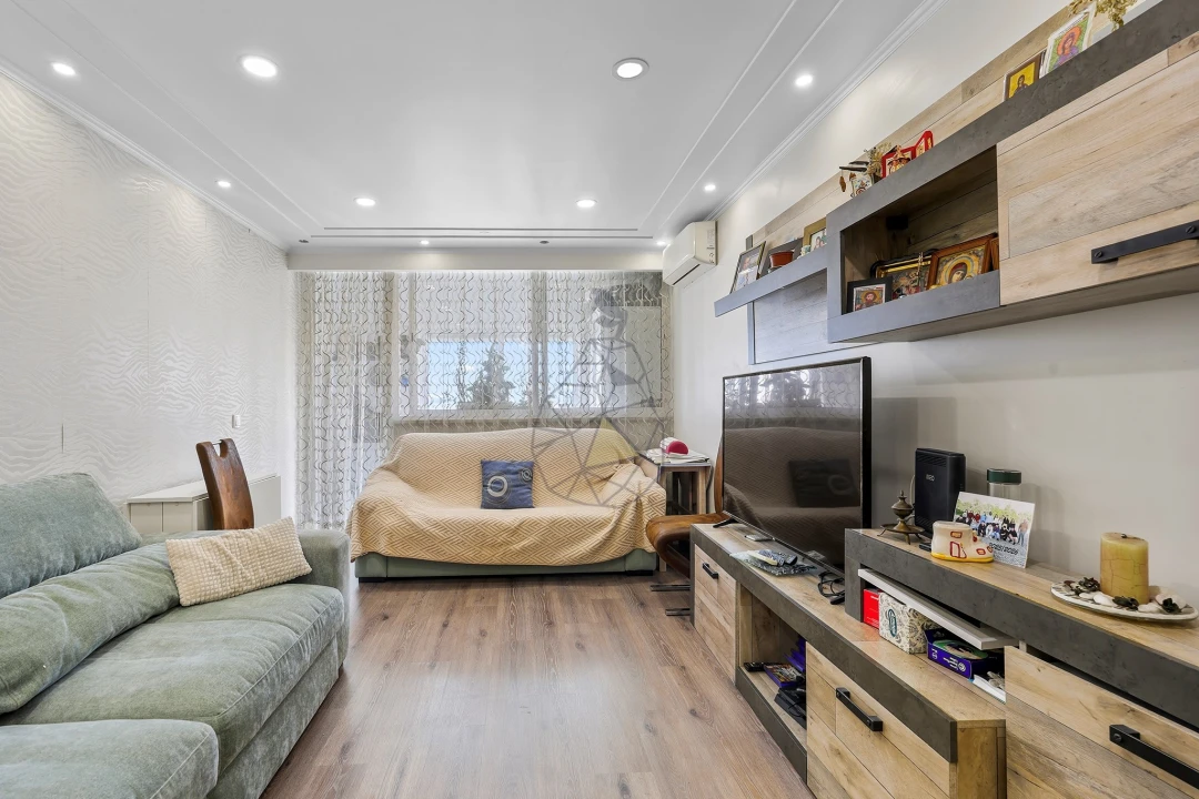 Apartamento T3 para Venda em Estômbar e Parchal Foto 2