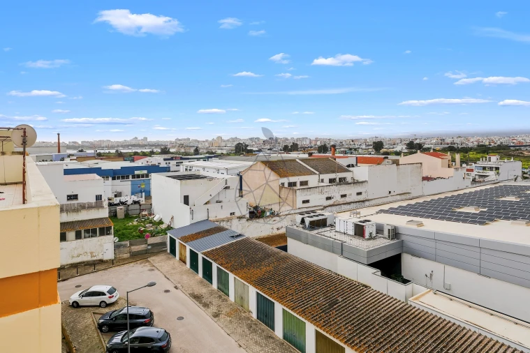 Apartamento T3 para Venda em Estômbar e Parchal Foto 36