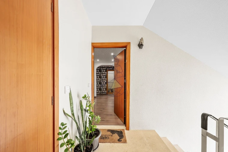 Apartamento T3 para Venda em Estômbar e Parchal Foto 30