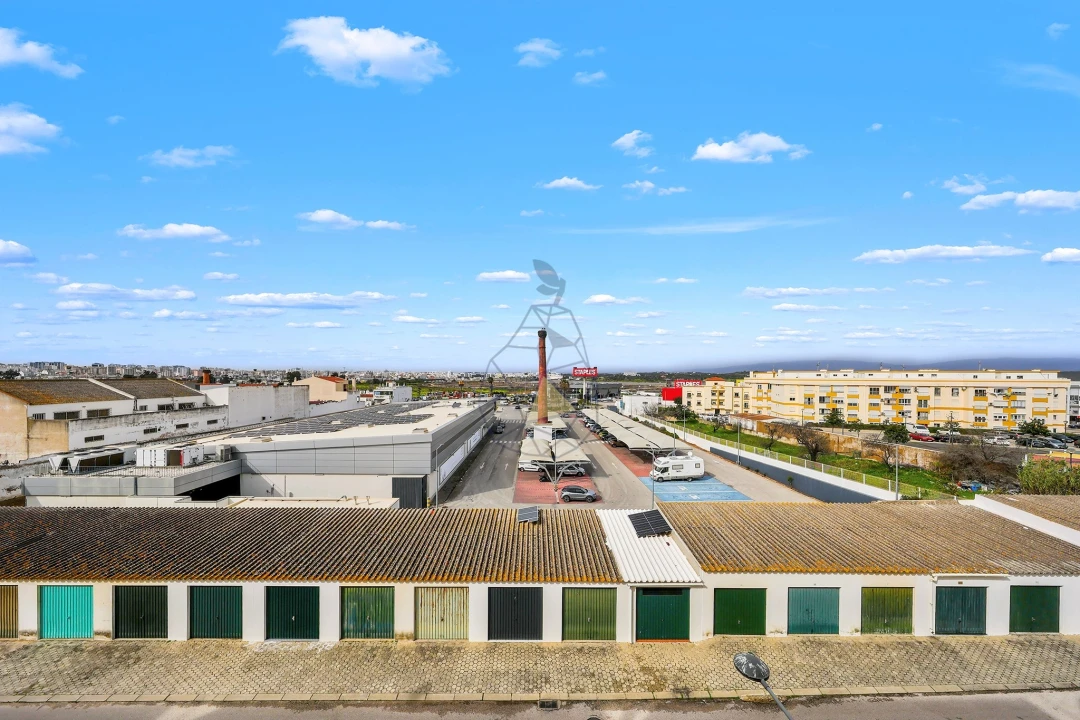 Apartamento T3 para Venda em Estômbar e Parchal Foto 6