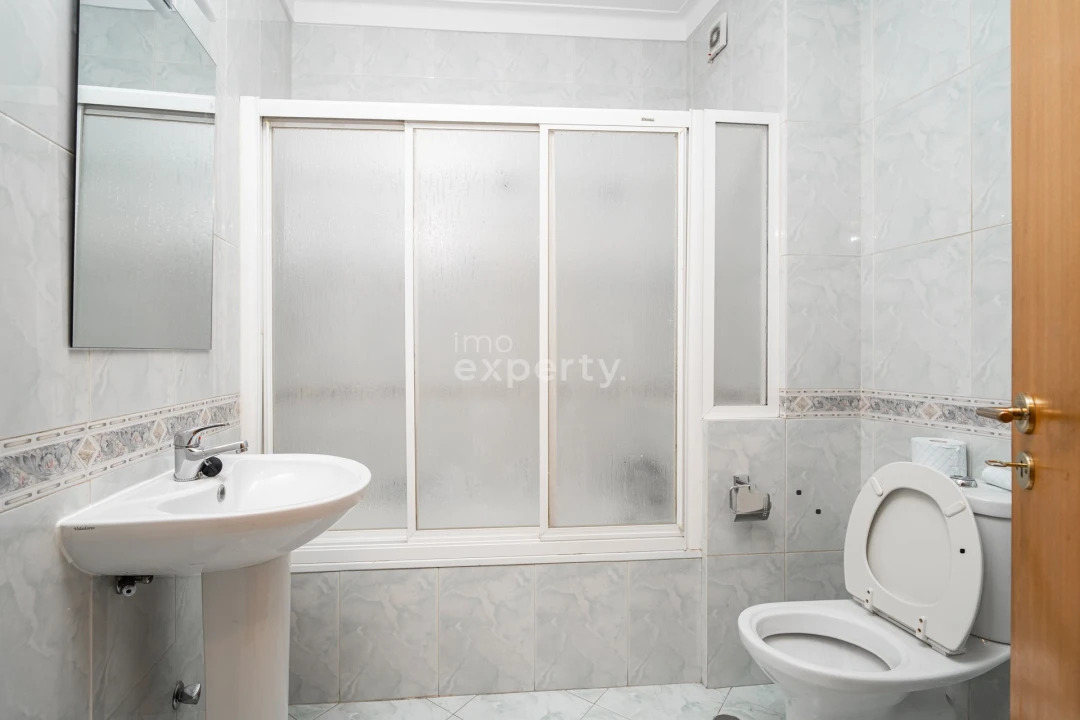 Apartamento T3 para Arrendamento em Braga (Maximinos, Sé e Cividade) Foto 12